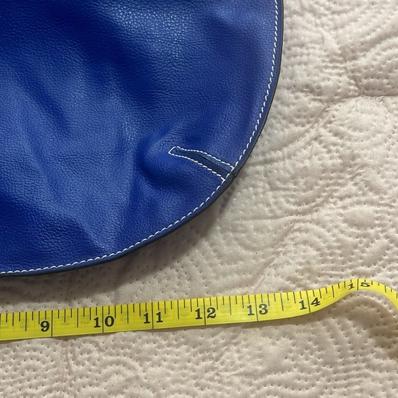 Like New Avon Purse - Picture 5 of 6